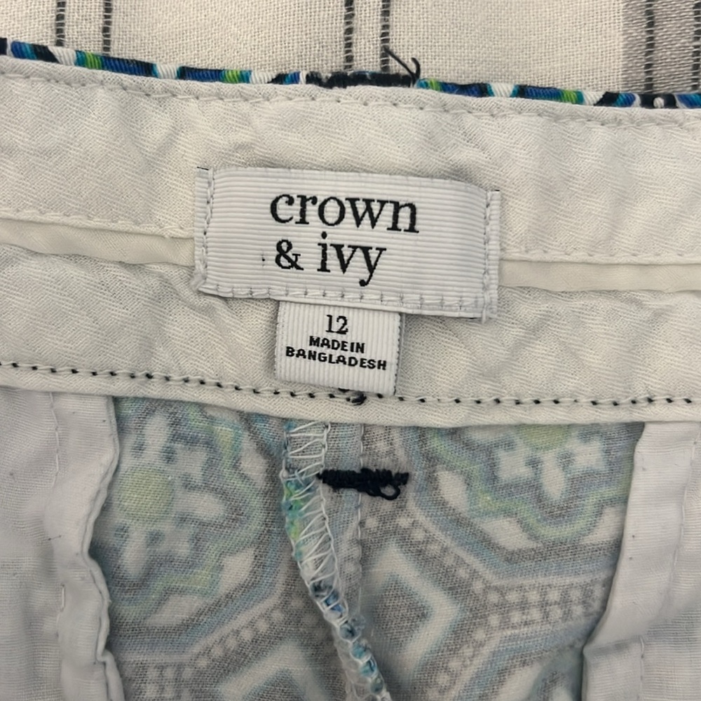 Crown & Ivy Multicolor Geometric Shorts Size 12 Cotton Twill 4 Pocket Zipper - Picture 3 of 5